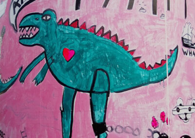Blutdurst und Biowurst, Wir sind die Dinosaurier von Morgen, Interaktive Litfaßsäule vor dem Mauerpark in Berlin, Ein "Kunst braucht Fläche" Projekt, Juli 2013, unterstützt von AV Tour GmbH Außenwerbung